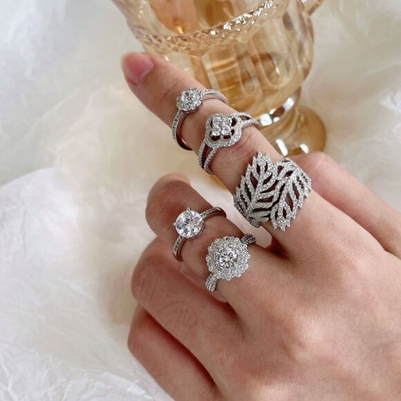 Beautiful 925 Sterling Silver Leafs Ring - Picture 8 of 10